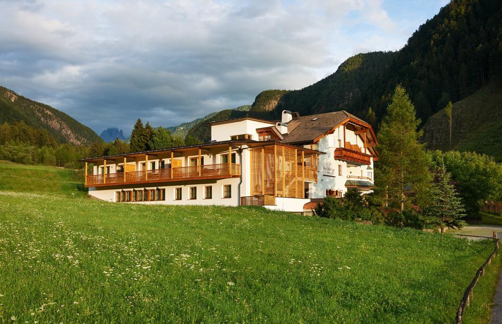 Alpin Stile Hotel Laion Eksteriør billede