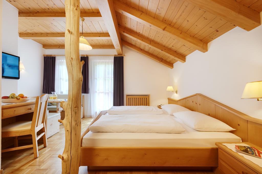 Alpin Stile Hotel Laion Værelse billede
